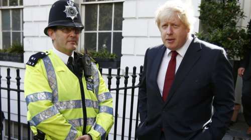 Ο εκρηκτικός Μπόρις Τζόνσον με την τουρκική καταγωγή