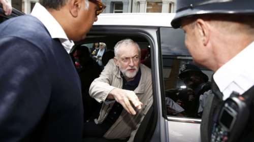 Βαθιά κρίση στους Εργατικούς με «βροχή» παραιτήσεων-Κόρμπιν:Δεν παραιτούμαι