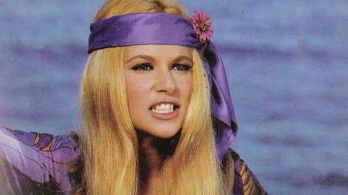 Η άγνωστη σωσίας της Αλίκης στη «νεράιδα και το παλικάρι» [Εικόνες]