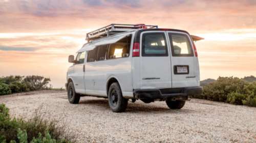 Το ανακαινισμένο εσωτερικό αυτού του βαν θα σας αφήσει άφωνους