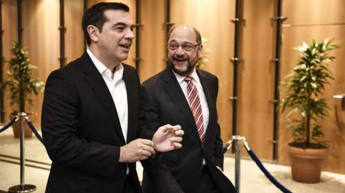 Τσίπρας για δημοψήφισμα: Στη Βρετανία φέρθηκαν ευγενικά ,σ&#39; εμάς επιθετικά