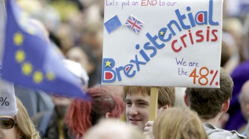 Μεγαλειώδεις πορείες στη Βρετανία κατά του Brexit