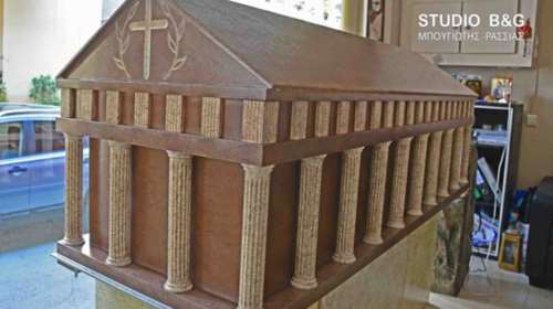 Παρήγγειλε φέρετρο- Παρθενώνα αξίας 4.000 ευρώ! (vd)