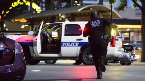 Πόλη υπό πολιορκία το Ντάλας: Καρέ καρέ η επίθεση