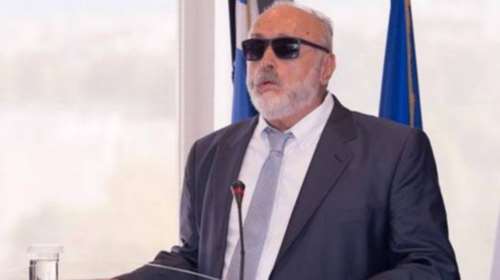 Ψυχρολουσία για Κουρουμπλή στη Μήλο: «Ανεπιθύμητος»