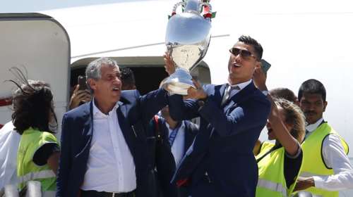 Θριαμβευτική υποδοχή των πρωταθλητών Σάντος και Ρονάλντο: φωτό