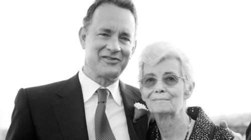 Ο Τομ Χανκς αποχαιρετά τη μητέρα του με ένα συγκινητικό ποστ