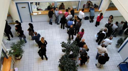 Πάνω από το 1/3 του μισθού σε φόρους έως τέλος του έτους