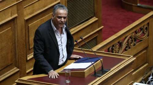 Τι είπε Σκουρλέτης στους χρυσαυγίτες στη Βουλή για τη σύλληψη του γιου του