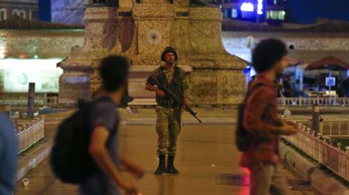 ΕΕ: Σοβαρή και όχι μεμονωμένη η απόπειρα πραξικοπήματος