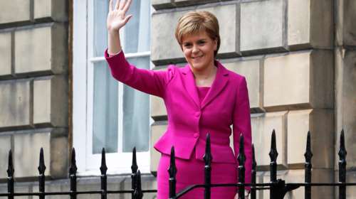 Δεν αποκλείει παραμονή στην ΕΕ η πρωθυπουργός της Σκωτίας