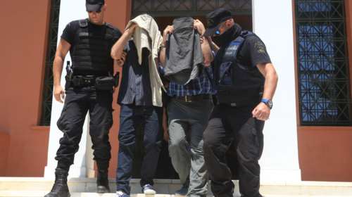 Για παράνομη είσοδο στην Ελλάδα κατηγορούνται οι οκτώ