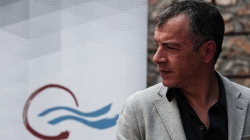 Θεοδωράκης: Είναι αριστερό να δίνεις τηλεοπτική άδεια στους πλούσιους;