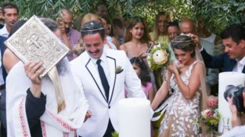 Τόνι Σφήνος: Το άλμπουμ του πολυσυζητημένου γάμου του στις Σπέτσες