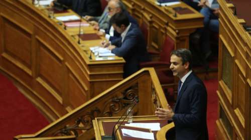 Σκληρή κόντρα Τσίπρα - Μητσοτάκη εφ&#39; όλης της ύλης