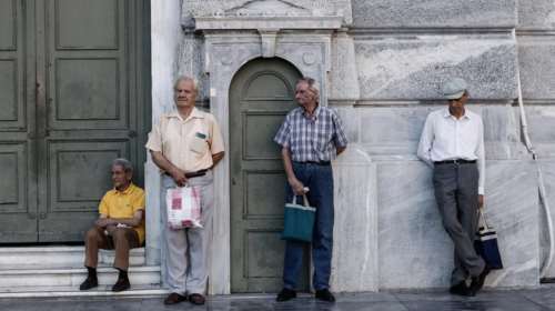 Αντισταθμιστικά-ψίχουλα για τις απώλειες στις συντάξεις