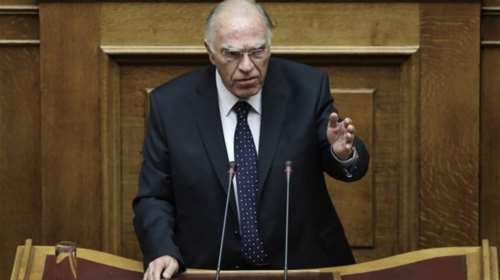 Λεβέντης στη Βουλή: Ο Βαρουφάκης παρέσυρε τον Τσίπρα