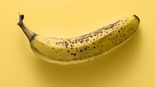 Το ξεφλούδισμα της μπανάνας ίσως κρύβει δυσάρεστες εκπλήξεις