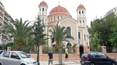 Συνελήφθησαν οι αντιεξουσιαστές που εισέβαλαν στη Μητρόπολη