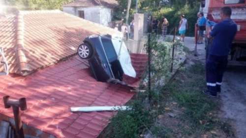 Απίστευτο: 74χρονος έπαθε τροχαίο καθήμενος στο σαλόνι του σπιτιού του