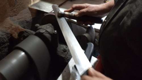 Κρήτη: 45χρονος κυνηγούσε να σκοτώσει τον ανήλικο γιο του με… χατζάρα