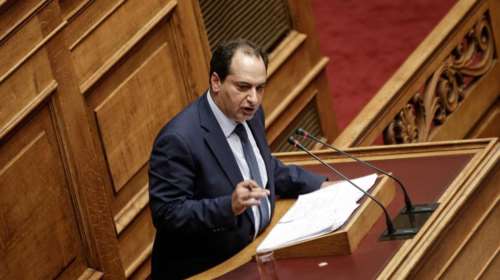 Βουλή:Ποιους «έδειξε»  ο Σπίρτζης ως υπεύθυνους για τα σπασίματα στο Μετρό