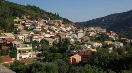 Μάνα και γιος παραλίγο να καούν ζωντανοί στην Κέρκυρα