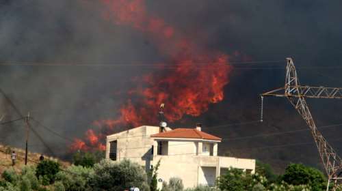 Υπο μερικό έλεγχο η φωτιά στα Λευκάκια Ναυπλίου
