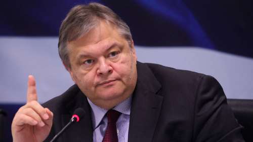 Βενιζέλος: Ο Τσίπρας δουλεύει σενάριο πρόωρων εκλογών