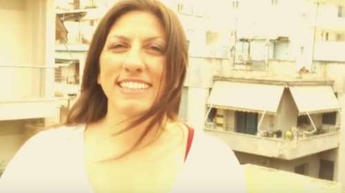 Το πρωτότυπο κάλεσμα της Ζωής από την ταράτσα του γραφείου της-Βίντεο