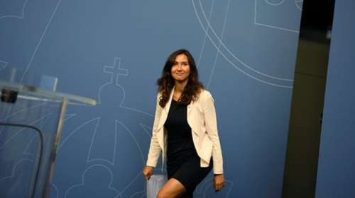 Υπουργός παραιτήθηκε γιατί οδηγούσε έχοντας πιεί αλκοόλ