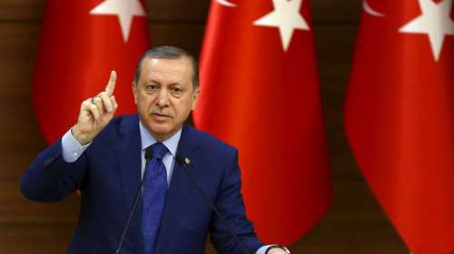 Με ένα διάταγμα ο Ερντογάν απέλυσε 2.000 ένστολους