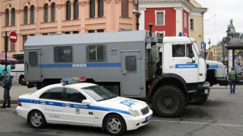 Νεκρός αστυνομικός από επίθεση ενόπλου στη Μόσχα