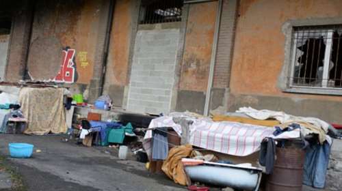 Τη δική της «Ειδομένη» απέκτησε η Ιταλία στα σύνορα με την Ελβετία