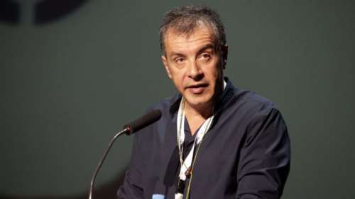 Θεοδωράκης: Να αρθεί το τηλεφωνικό απόρρητο του 77χρονου