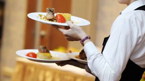 Εργαζόμενοι-λάστιχο με αμοιβές κάτω των 400 ευρώ