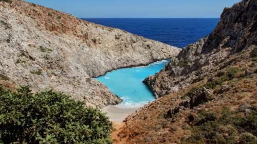 Εικόνες ντροπής σε «παρθένα» παραλία στα Χανιά