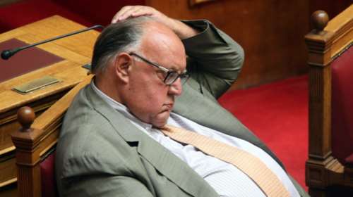 Ο Πάγκαλος αυτο- τρολάρεται με ταβέρνα «Μαζί τα φάγαμε»