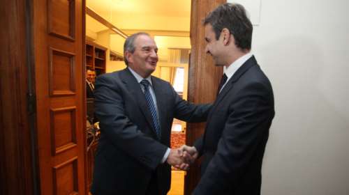 Kυριάκος: Aλλο ο Καραμανλής και άλλο οι &quot;καραμανλικοί&quot;