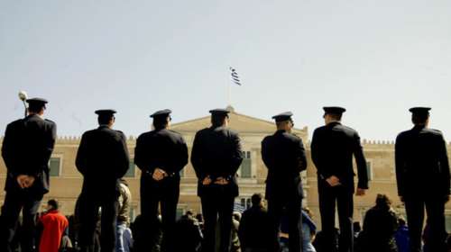 Xάος στην ΕΛΑΣ : Mπαίνει λουκέτο στο 40% των Τμημάτων