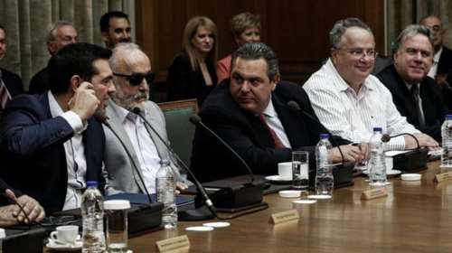 Υπόγειες κόντρες υπουργών με φόντο τον ανασχηματισμό