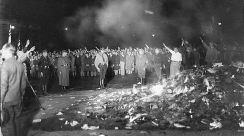 Μαθητές Γερμανικού σχολείου στην Αργεντινή μεταμφιέστηκαν σε Ναζί!