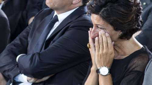 Η συγκίνηση και το κλάμα της συζύγου του Ρέντσι