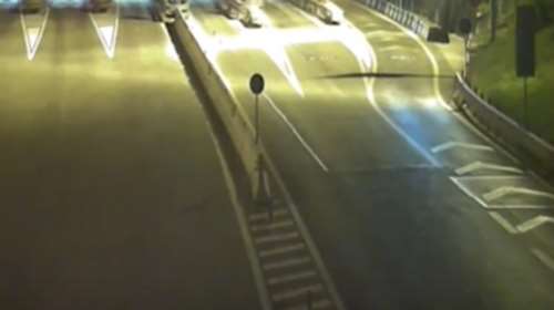 Η στιγμή του σεισμού στους αυτοκινητόδρομους