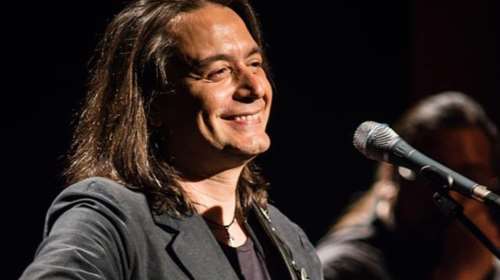 Ο Γιάννης Κότσιρας θα γίνει πατέρας - έγκυος η σύντροφός του