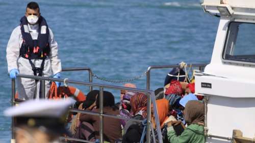 Αλλοι 15 μετανάστες νεκροί στα ανοιχτά της Ιταλίας