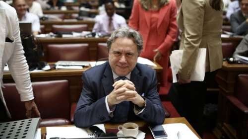 Μείωση επικουρικών, αλλά...θα στείλουν επιστολές στους συνταξιούχους