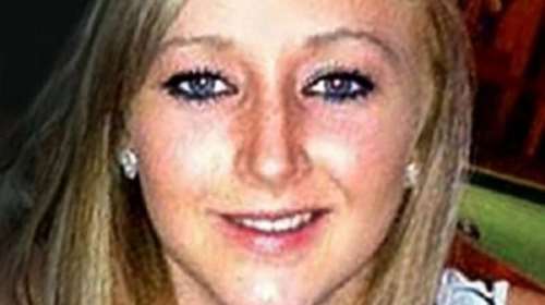 Στην Αγγλία η 20χρονη που έχασε την όραση της από νοθευμένα ποτά