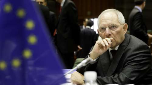 Ο Σόιμπλε δίνει 19 δισ. ευρώ για τους πρόσφυγες και κόβει φόρους 15 δισ.