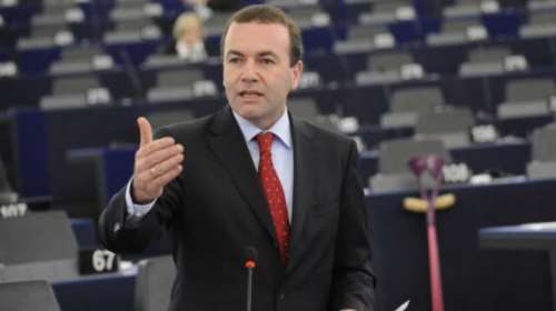 Βέμπερ εναντίον Τσίπρα για τη Σύνοδο του Νότου: Κάνει πάλι τα κόλπα του